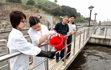 污水检测作业